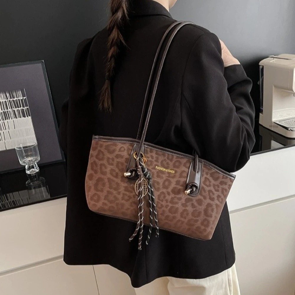 Unique Retro Leopard Print Und - огляд і ціна Unique Leather Work