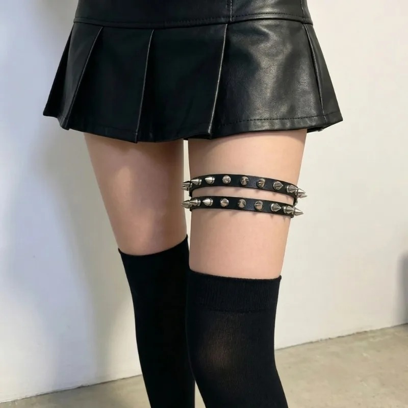 Double Row Cone Spike Leg Gart - огляд і ціна Leatherwork Rivets