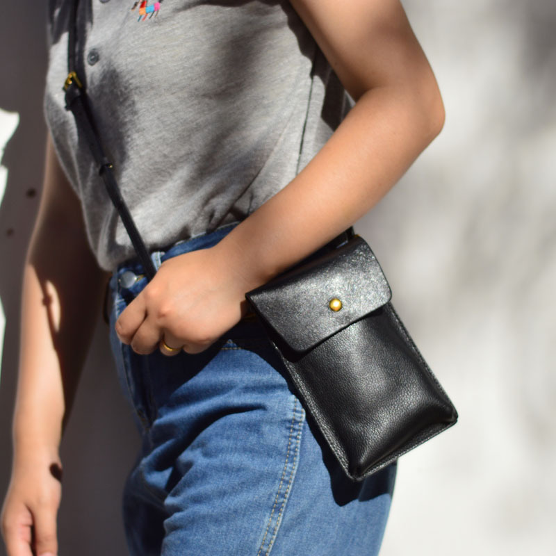 AETOO Mobile phone bag female  - огляд і ціна Leatherwork Rivets