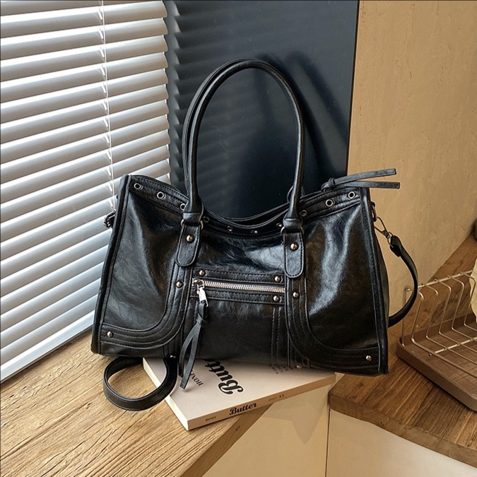 Motorcycle Handbag Retro Women - огляд і ціна Leatherwork Rivets