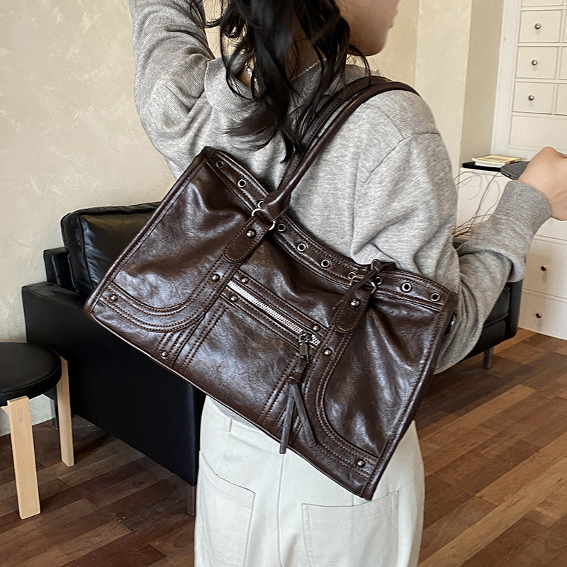 Motorcycle Handbag Retro Women - огляд і ціна Leatherwork Rivets