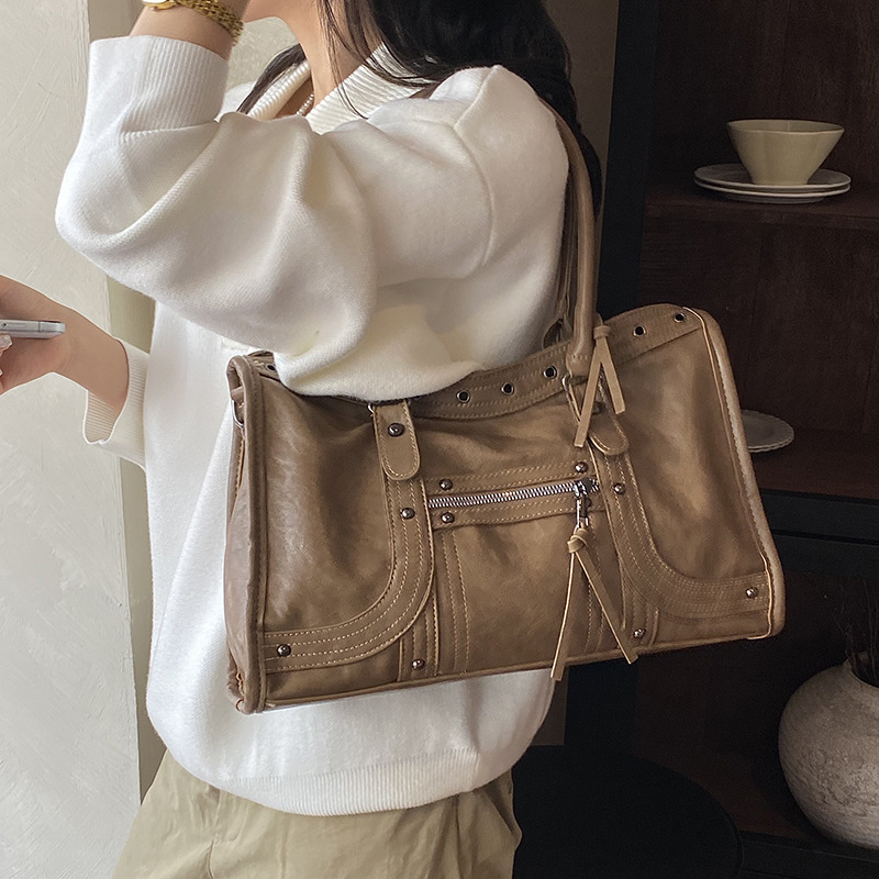 Motorcycle Handbag Retro Women - огляд і ціна Leatherwork Rivets